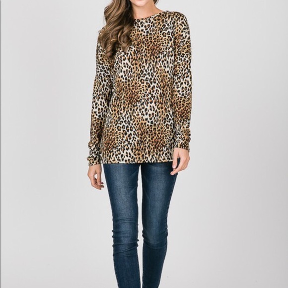 Leopard print  twist back top - Picture 6 of 8